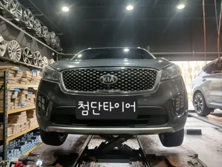 Kia All New Sorentoのホイールリペア・塗装事例 写真