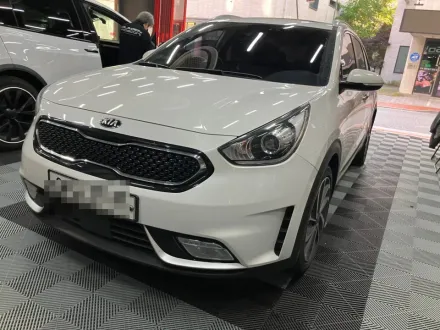 Kia Niroのドライブレコーダー取付事例｜費用目安・仕上がり 写真