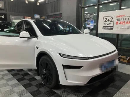 Tesla Model Yのドラレコ取付事例｜費用目安・仕上がり 写真