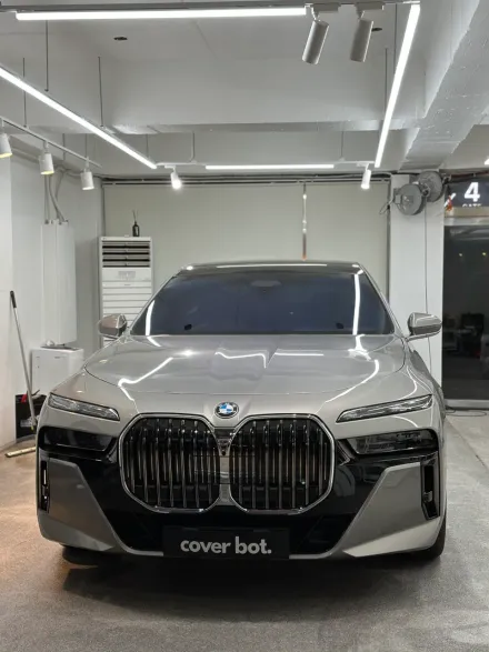 BMW 7 Seriesのカーラッピング事例｜費用目安・仕上がり 写真