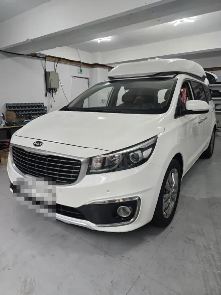 Kia CarnivalのAndroid Auto・CarPlay取付事例 写真