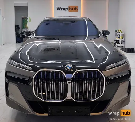 BMW 7 Seriesのカーラッピング事例｜デュオトーン施工 写真