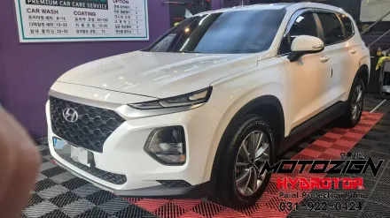Hyundai Santa Feのガラスコーティング事例｜費用目安・仕上がり 写真
