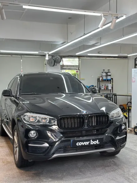 BMW X6 F16のカーラッピング事例｜費用目安・仕上がり 写真