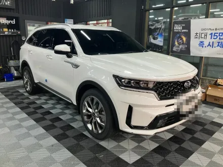 Kia Sorentoのカーフィルム施工事例｜費用目安・仕上がり 写真