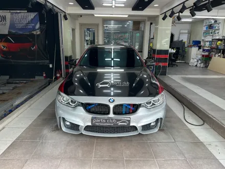 BMW 4 Seriesのカーラッピング事例｜費用目安・仕上がり 写真