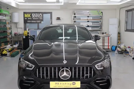 Mercedes-Benz AMG GT 43のカーフィルム施工事例｜費用目安・仕上がり 写真