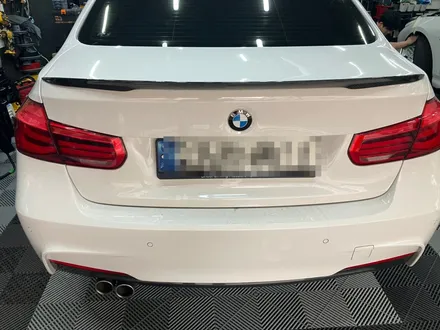 BMW 3 Series F30 カーフィルム施工事例｜費用目安・仕上がり 写真