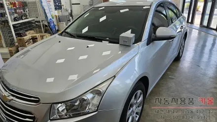 Chevrolet Cruzeのドラレコ取付事例｜費用目安・仕上がり 写真