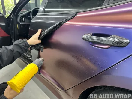 Kia Stingerのカーラッピング事例｜プログマットブラック 写真