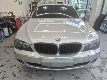 BMW 7 Seriesのカーラッピング事例｜費用目安・仕上がり 写真