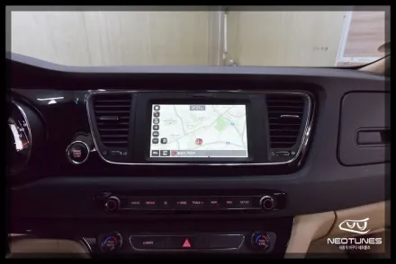 Kia Carnival YPのAndroid Auto・CarPlay取付事例 写真