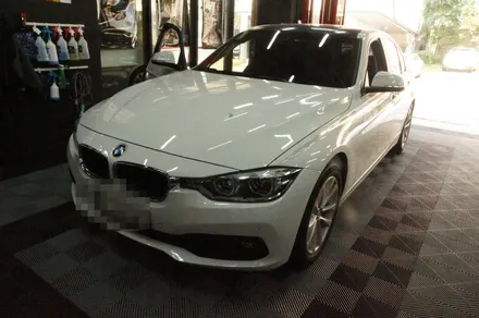 BMW 3 Series F30ドラレコ取付事例｜費用目安・仕上がり 写真