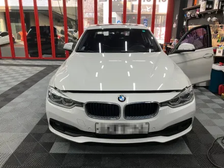 BMW 3 Series F30のAndroid Auto・CarPlay取付事例 写真