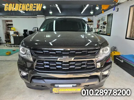 Chevrolet Coloradoのカーラッピング事例｜クロームパーツのブラックアウト 写真