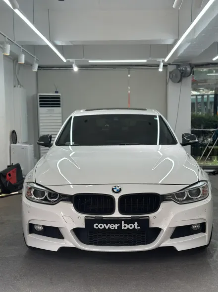 BMW 3シリーズ F30 カーラッピング事例｜質感を高めるカスタム 写真