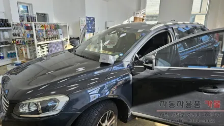 Volvo XC60のドラレコ取付事例｜費用目安・仕上がり 写真