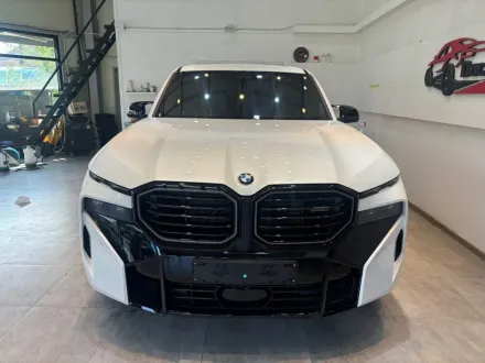 BMW XMのPPF施工事例｜無光フィルムで個性を際立たせる 写真