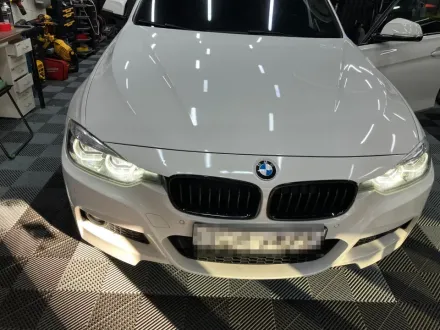 BMW 3 Series F30 カーラッピング事例｜費用目安・仕上がり 写真