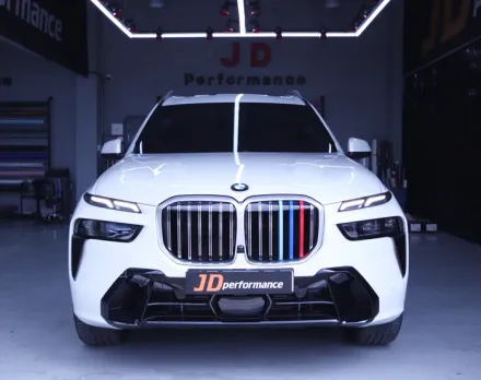 BMW X7 G07のカーラッピング事例｜クロームパーツのブラック化 写真