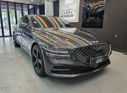 Genesis G80 RG3のカーラッピング事例｜費用目安・仕上がり 写真