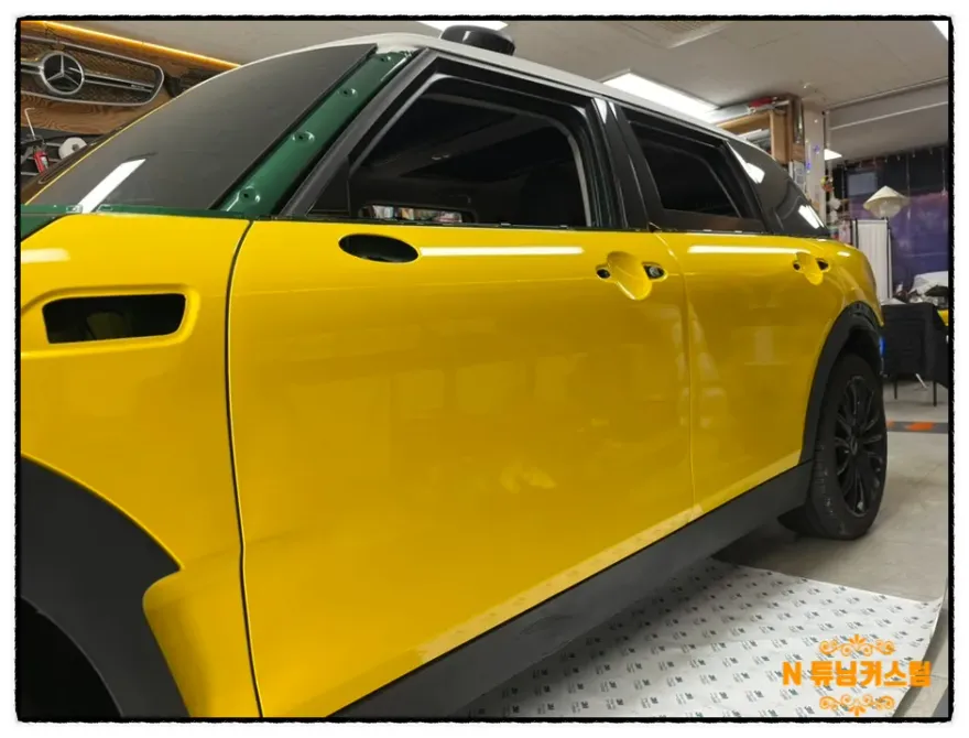 MINI Clubmanのカーラッピング事例｜費用目安・仕上がり 施工写真 2-2