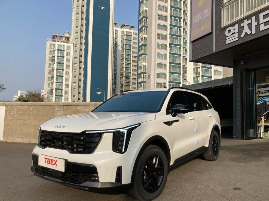 Kia Sorentoのカーフィルム施工事例｜費用目安・仕上がり 施工写真 3-1