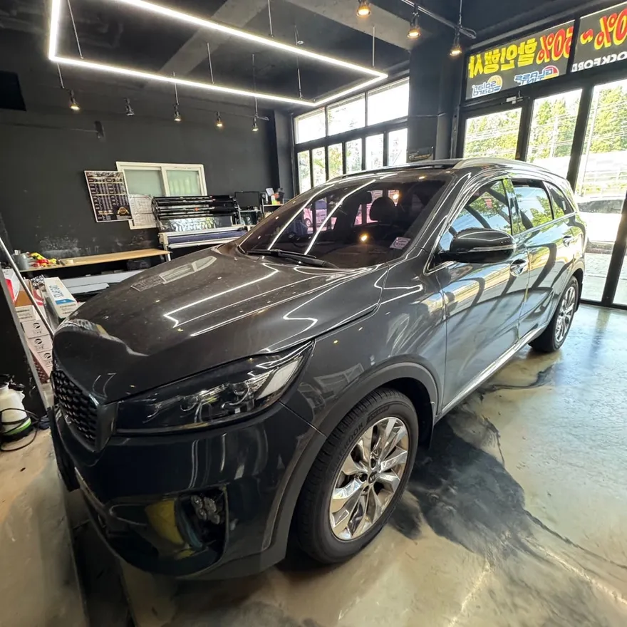 Kia Sorento MQ4のカーフィルム施工事例｜費用目安・仕上がり 施工写真 1-1