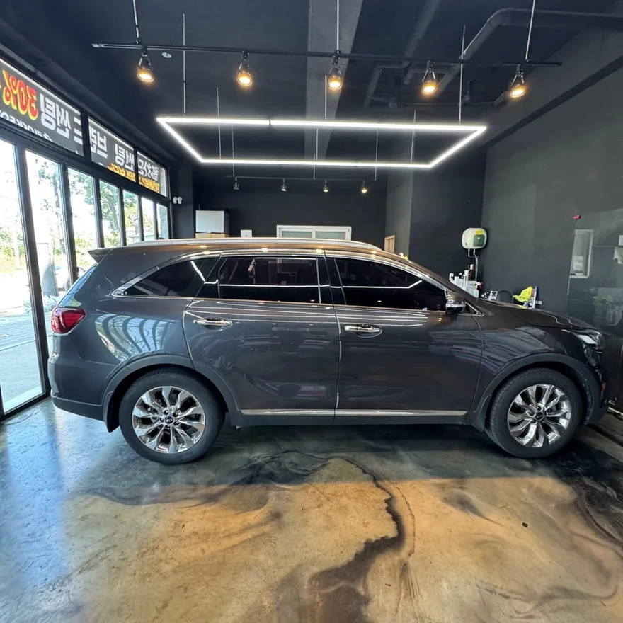 Kia Sorento MQ4のカーフィルム施工事例｜費用目安・仕上がり 施工写真 3-1