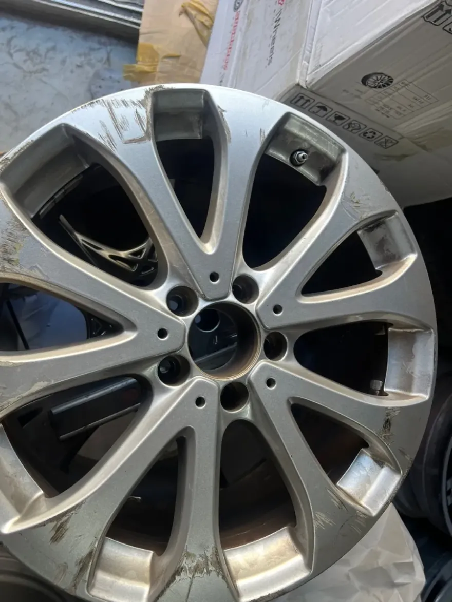 Mercedes-Benz E-Class wheel repair - Mercedes-Benz E-Class Wheel Repair & Painting Review photo 3