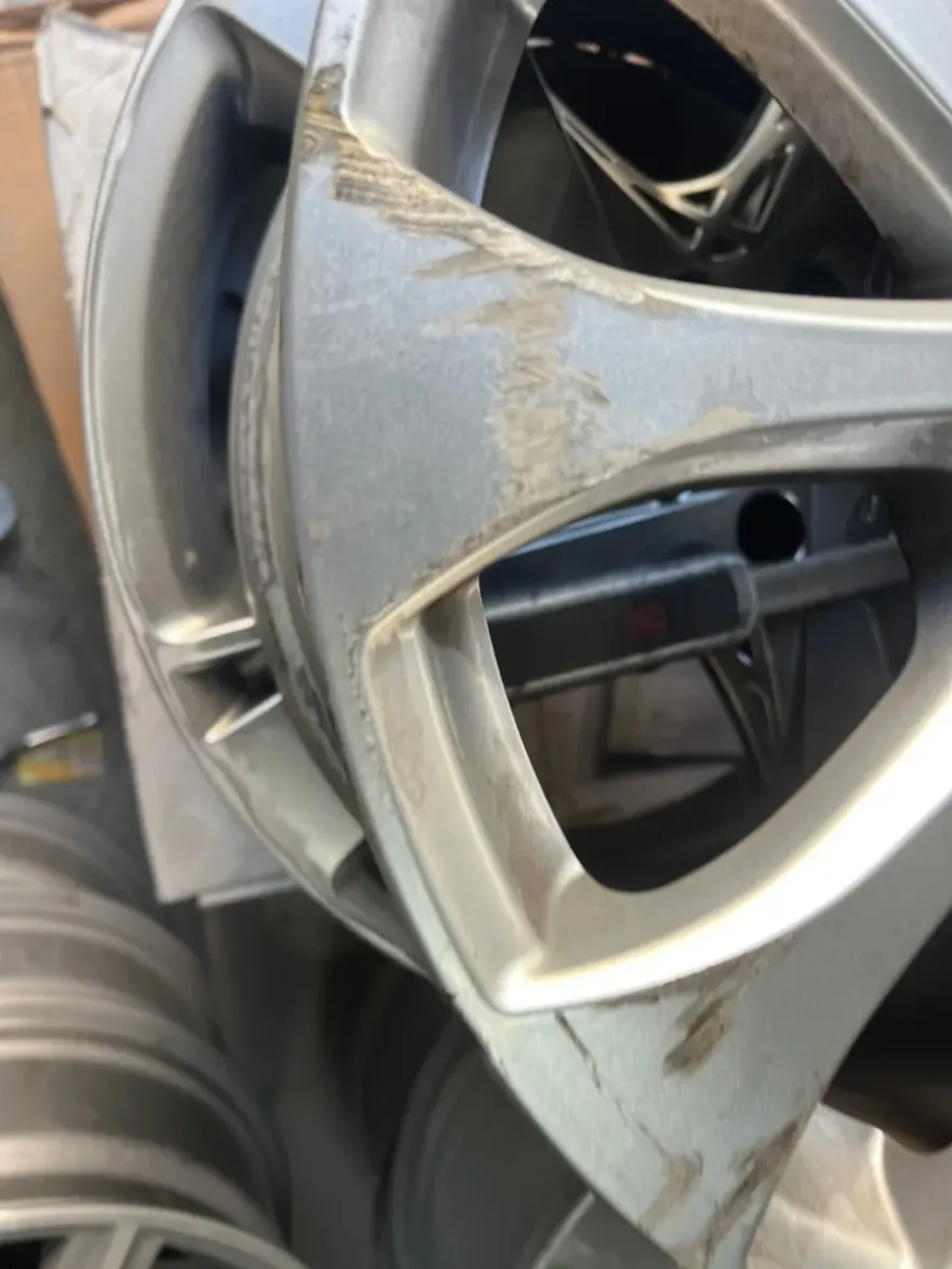 Mercedes-Benz E-Class wheel repair - Mercedes-Benz E-Class Wheel Repair & Painting Review photo 4