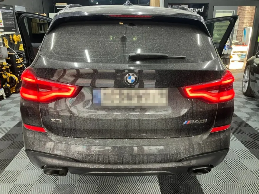 BMW X3のドラレコ取付事例|費用目安と仕上がり 施工写真 1-1