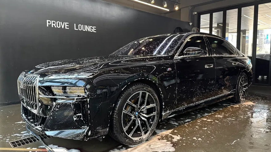 BMW 7 Series G11/G12 PPF施工事例｜無光フィルムの仕上がり 施工写真 3-3
