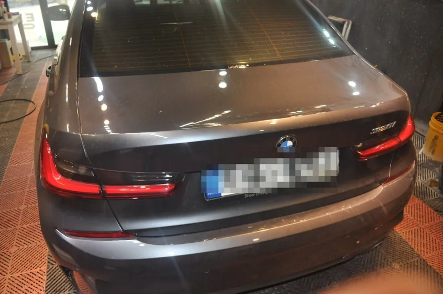 BMW 3 Seriesのガラスコーティング事例｜費用目安・仕上がり 施工写真 3-3