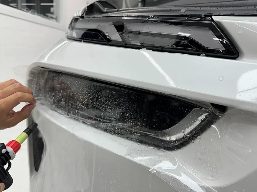 BMW X7のヘッドライトPPF施工事例｜費用目安と必要性 施工写真 2-2