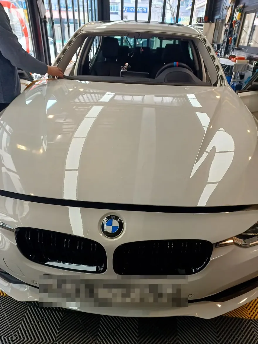 BMW 3 Seriesのカーフィルム施工事例|費用目安・仕上がり 施工写真 3-2