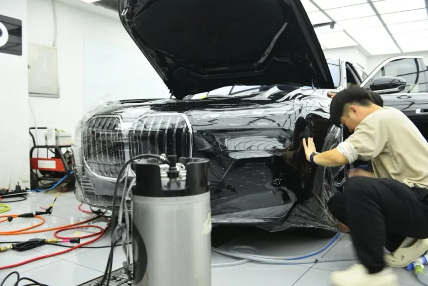 BMW 7 SeriesのPPF施工事例|費用目安と仕上がり 施工写真 3-1