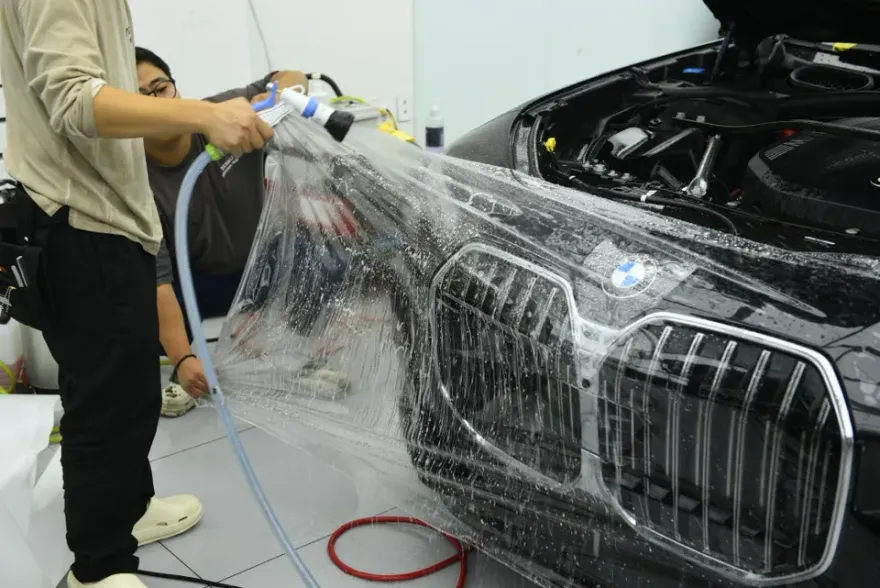 BMW 7 SeriesのPPF施工事例|費用目安と仕上がり 施工写真 1-2