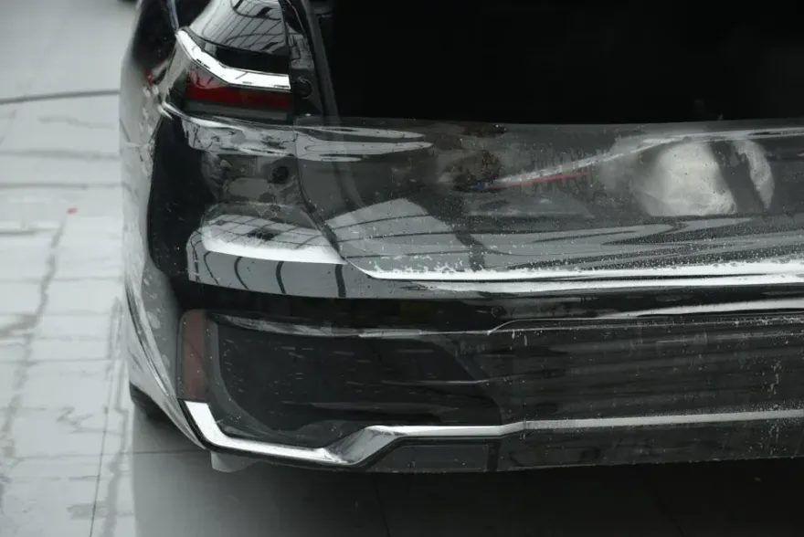 BMW 7 SeriesのPPF施工事例|費用目安と仕上がり 施工写真 3-2