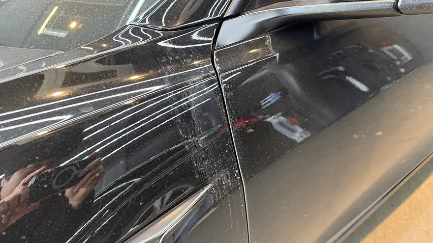 Tesla Model 3のガラスコーティング事例｜費用目安・仕上がり 施工写真 2-1