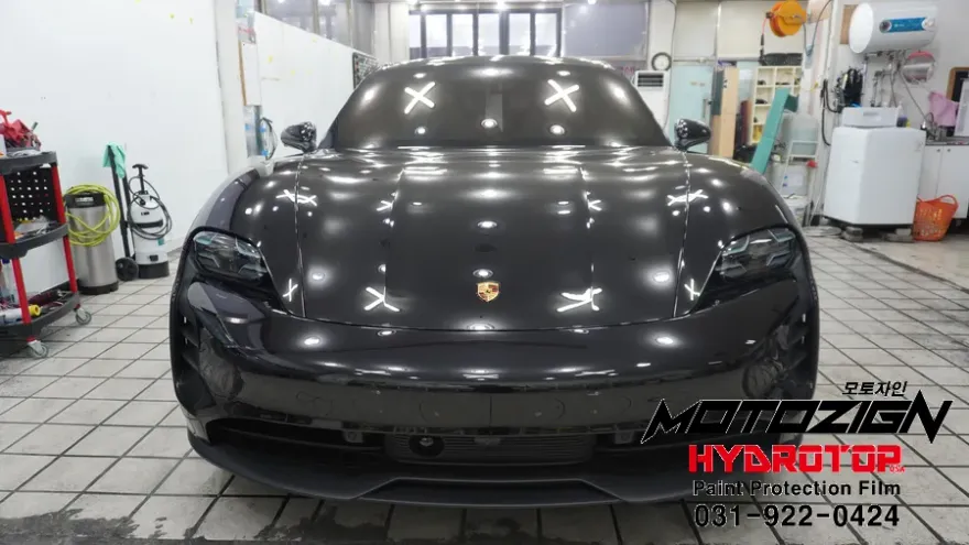 Porsche Taycan PPF施工事例｜費用目安と仕上がり 施工写真 1-1