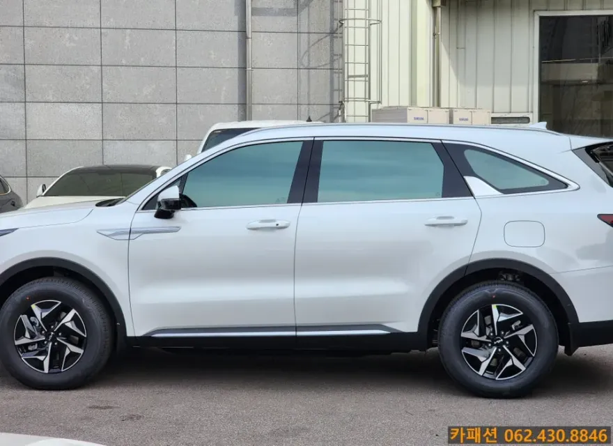 Kia Sorentoのカーフィルム施工事例｜費用目安・仕上がり 施工写真 1-3