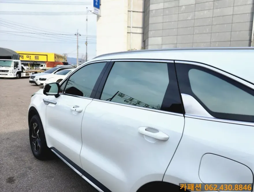 Kia Sorentoのカーフィルム施工事例｜費用目安・仕上がり 施工写真 2-3