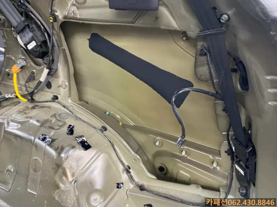 Hyundai Santa Fe DM soundproofing - Hyundai Santa Fe DM Soundproofing Review: Cost & Results photo 4