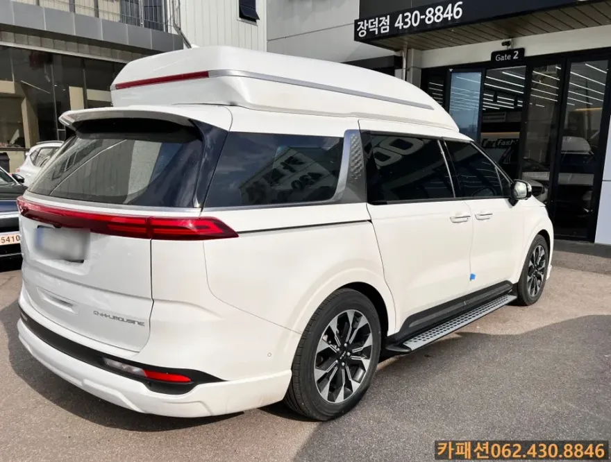 Kia Carnival KA4 body kit - Kia Carnival KA4 Body Kit Installation Review photo 5