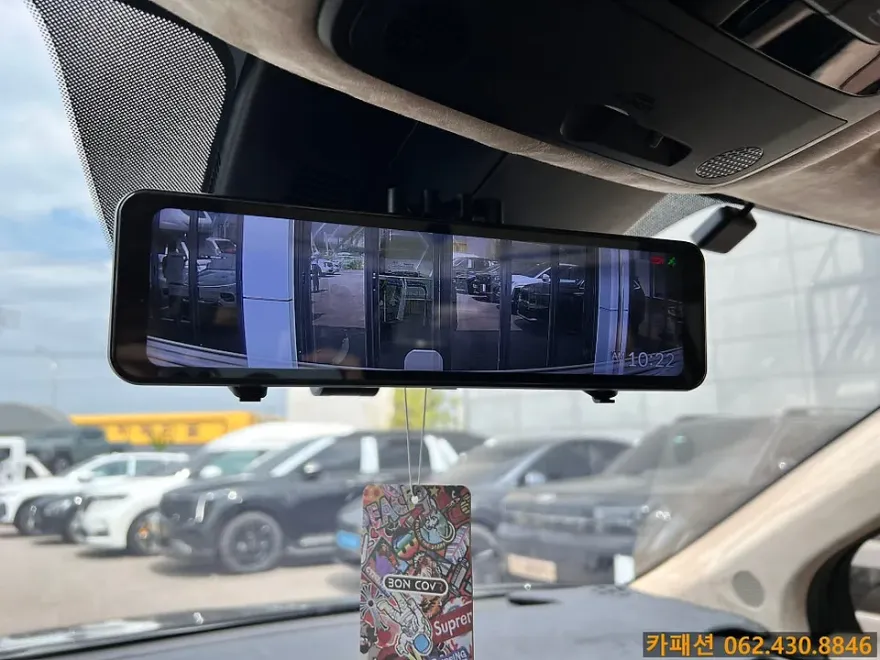 Kia Carnival KA4のドライブレコーダー取付事例 施工写真 4-1