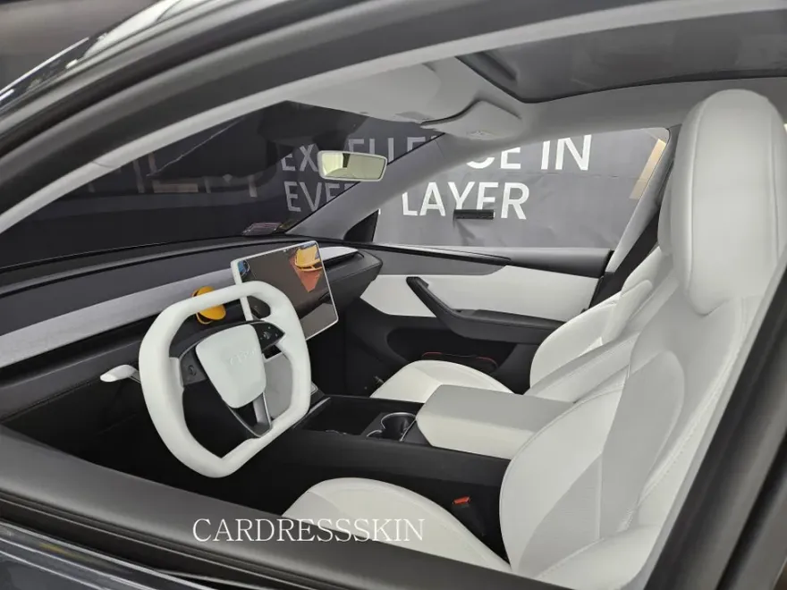 Tesla Model Y Juniperのカーラッピング事例｜費用目安・仕上がり 施工写真 2-1