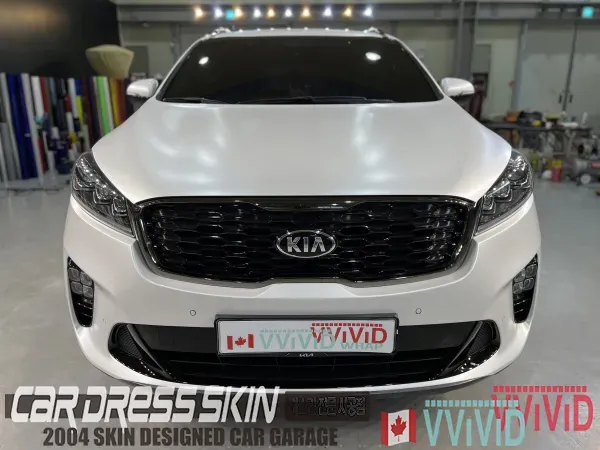 Kia Sorentoのカーラッピング事例｜マテホーンホワイトの仕上がり 施工写真 3-2