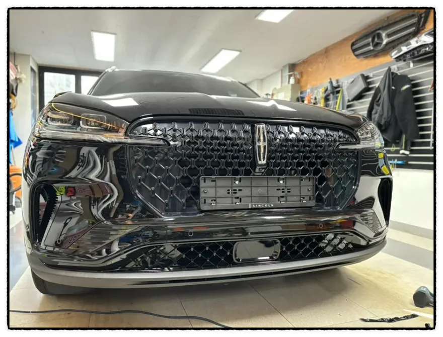 Lincoln Aviatorのカーラッピング事例|費用目安・仕上がり 施工写真 5-1