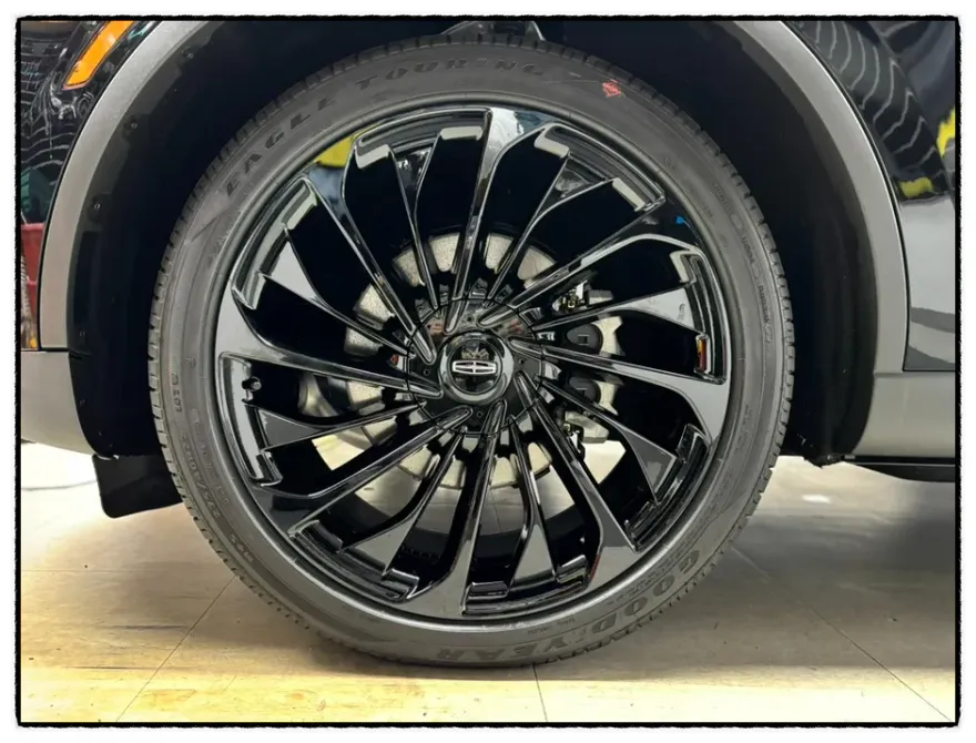 Lincoln Aviatorのカーラッピング事例|費用目安・仕上がり 施工写真 2-2